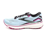 Brooks. GHOST 15 W